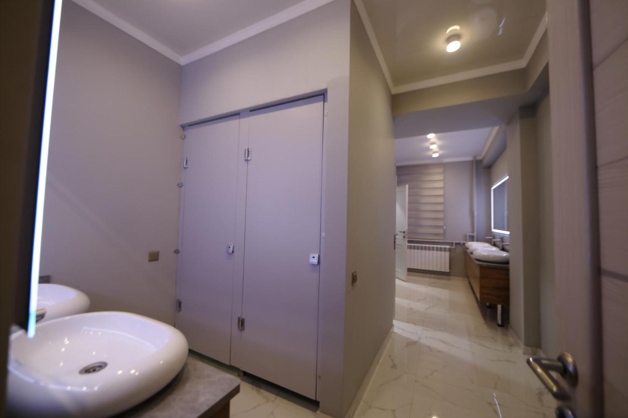 Cozy Hostel Bishkek Bagian luar foto