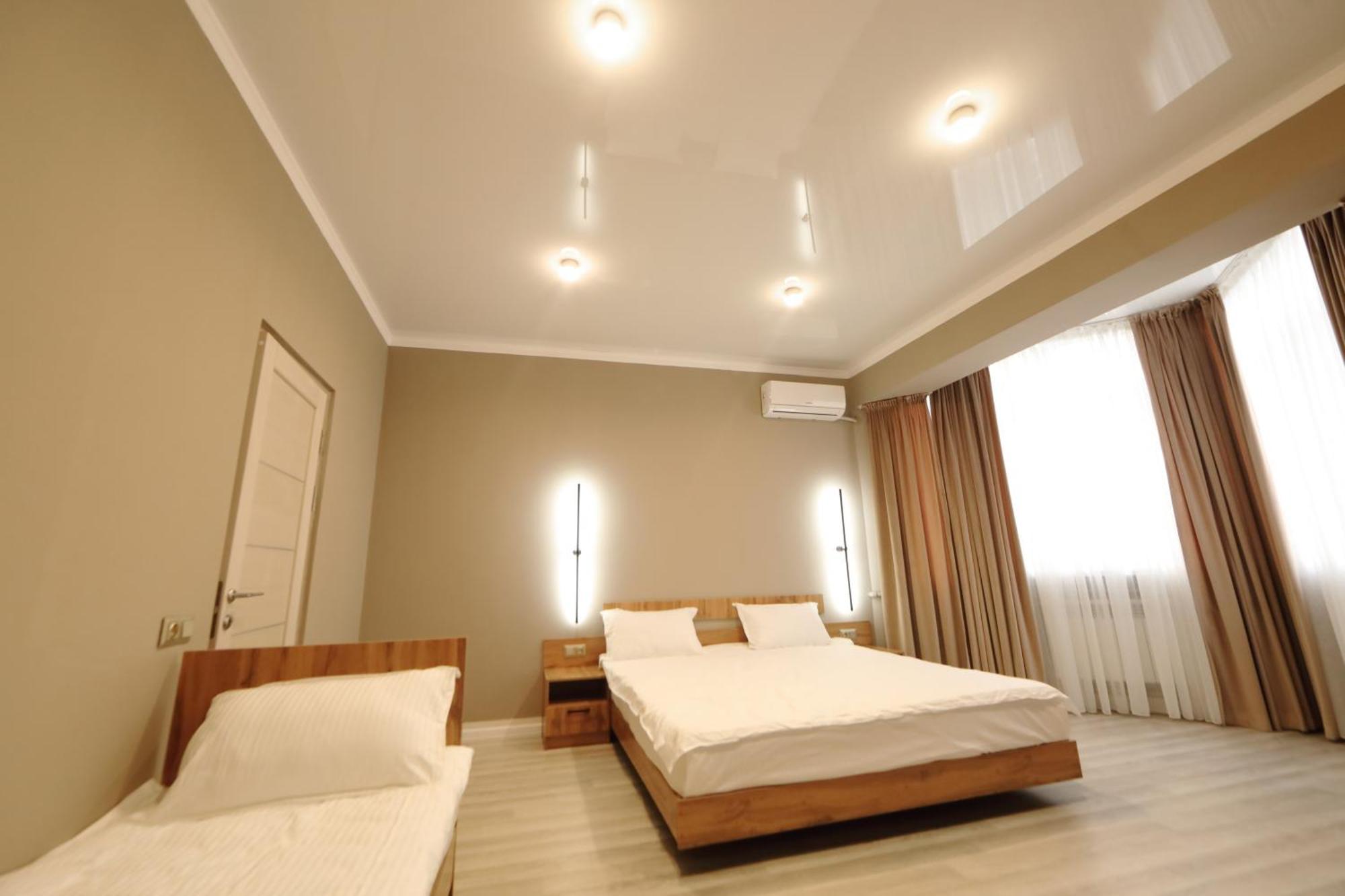 Cozy Hostel Bishkek Bagian luar foto